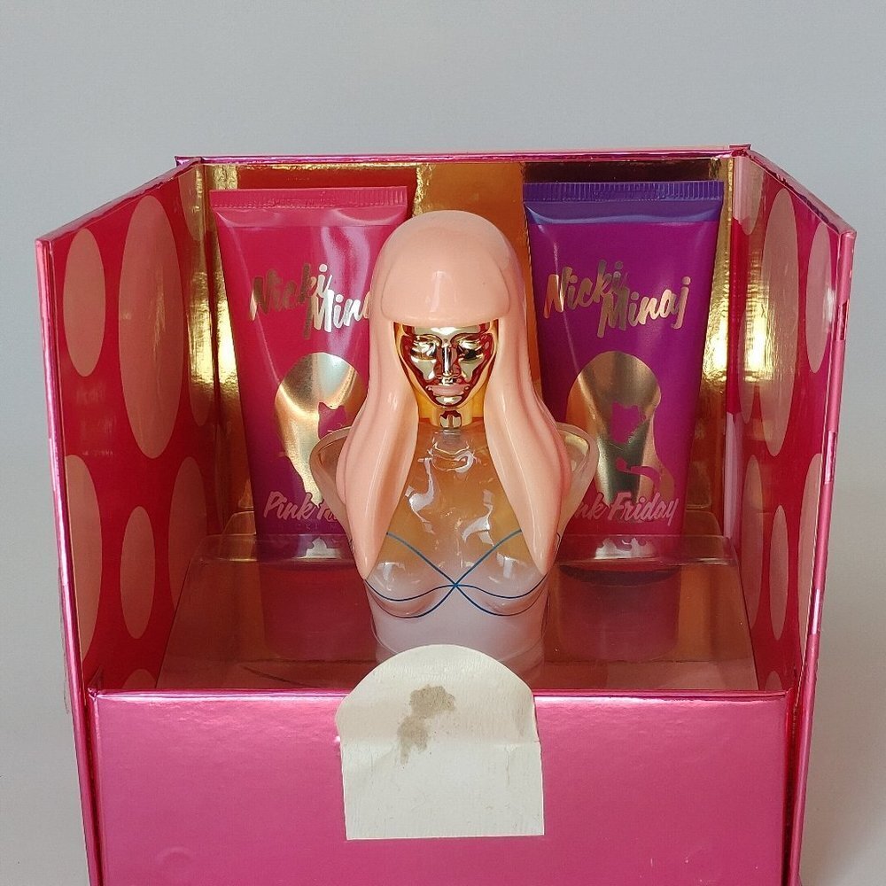 RARE NICKI MINAJ PINK FRIDAY Fragrance Box Set BNIP 50ml Fragrance 100ml